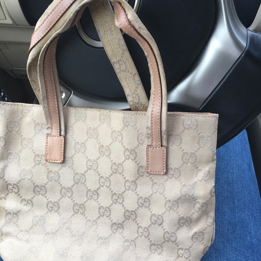 Off white small Gucci pocket pocketbook